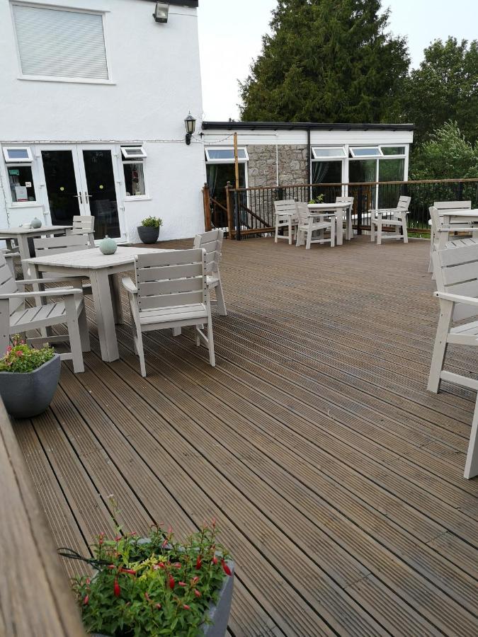 Y Giler Arms Hotel Pentrefoelas Екстериор снимка