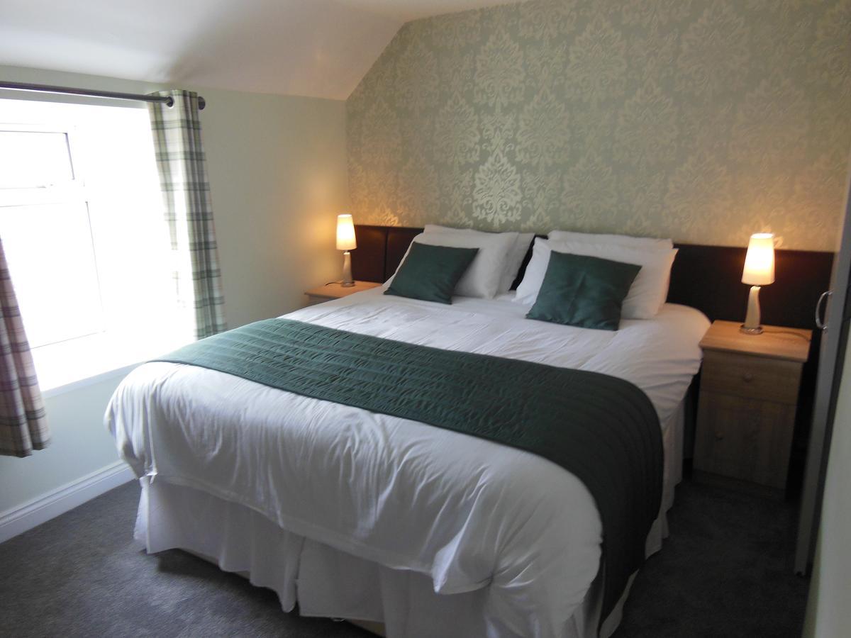 Y Giler Arms Hotel Pentrefoelas Екстериор снимка