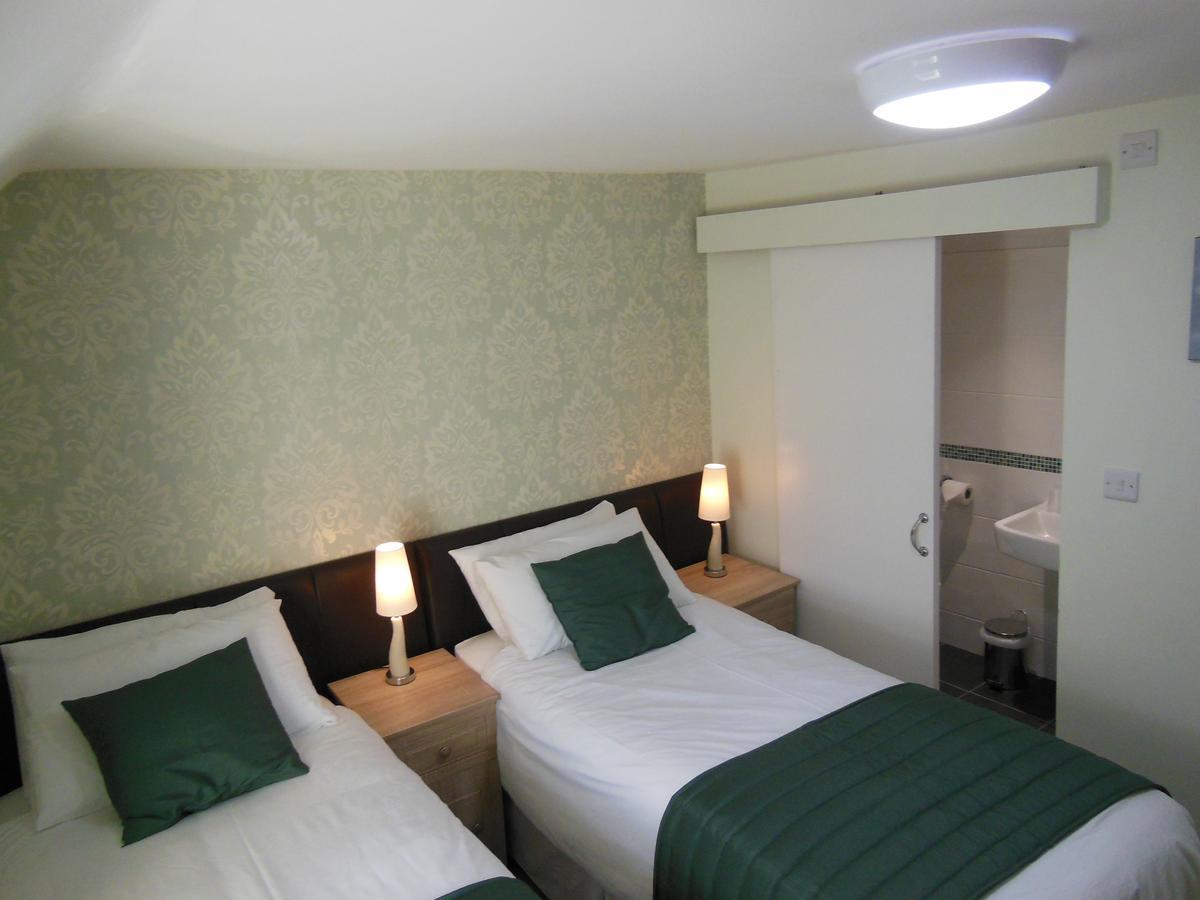 Y Giler Arms Hotel Pentrefoelas Екстериор снимка