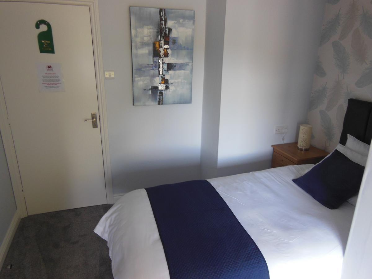Y Giler Arms Hotel Pentrefoelas Екстериор снимка