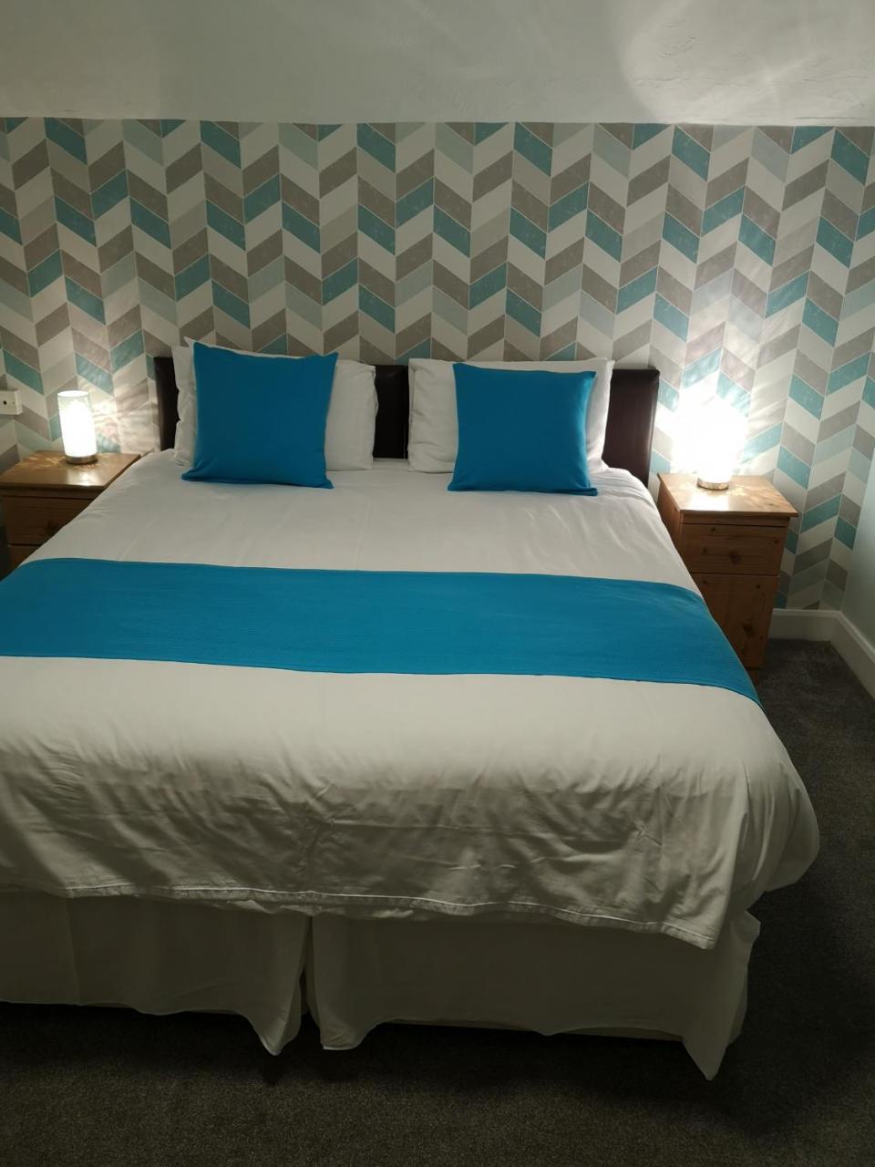 Y Giler Arms Hotel Pentrefoelas Екстериор снимка