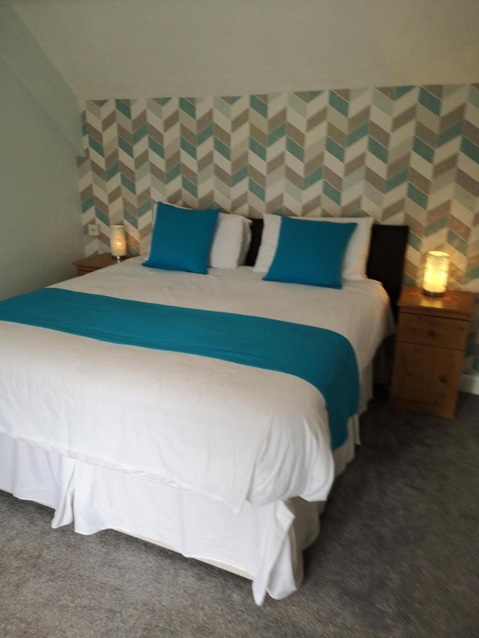 Y Giler Arms Hotel Pentrefoelas Екстериор снимка